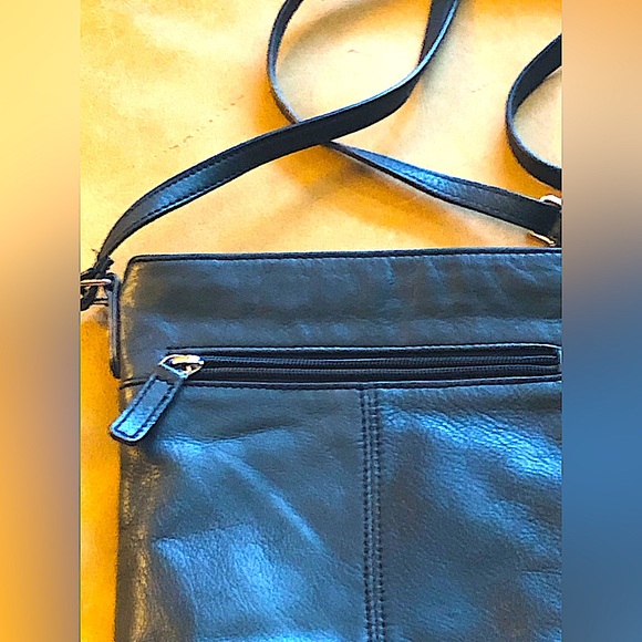 Margot N.Y. Black Leather Heritage Front Pocket Crossbody, Zip Close - Picture 9 of 12